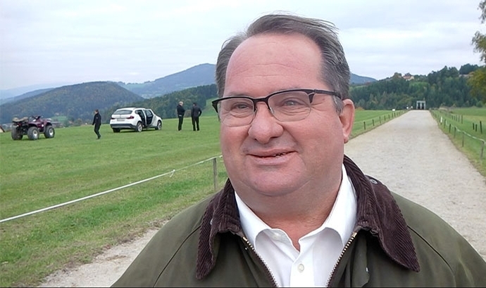 Geburtstagskind Sgustav mit Pass-Innovation für 5G