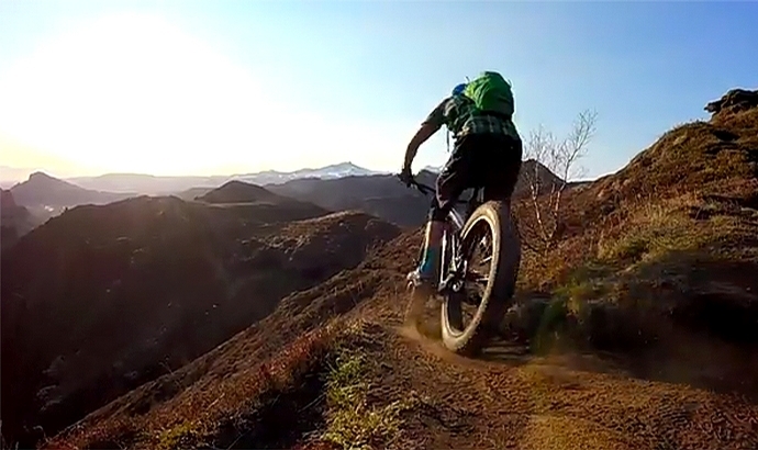 Fat Bike Day: Video von rasanter Tour durch Island