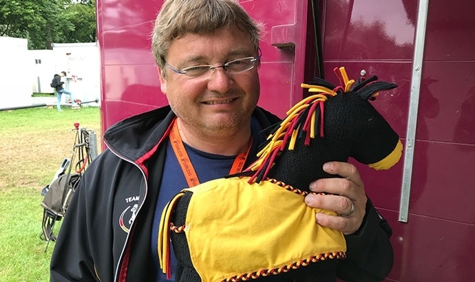 WM: Emil ist Maskottchen und Charity-Botschafter