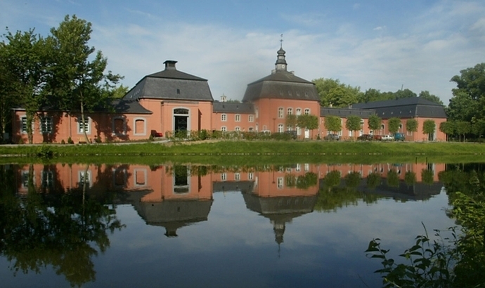 Rhein. Hengstschau SO ab 10 auf Schloss Wickrath