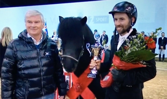 Meistaradeild: Árni & Skíma gewinnen T1 und Serie