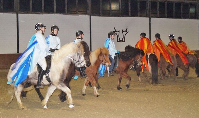 Wickrath heute: Isländer bei EQUIVA Dressur-Gala