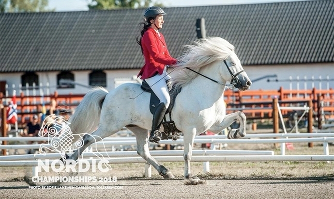 Stina, Julie, Haukur, Jón, Alli jubeln über NM-Titel