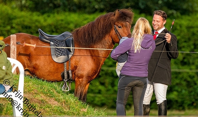 Sandheide: Martin, Sophie, Aidan jubeln im Norden