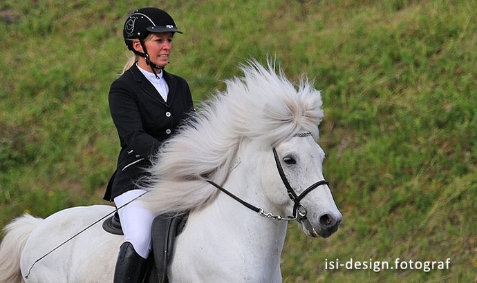 Grenzland: Sabine, Lucie, Triple-Florie jubeln / Upd.