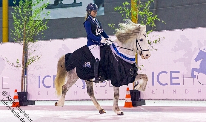 Ice Horse: Catherina und Fiskur gewinnen Viergang