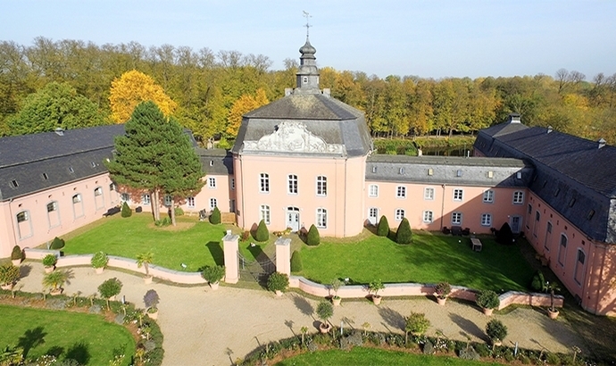Große Hengstschau auf Schloss Wickrath am 30.3.