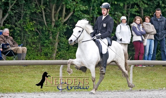 E’bach: Y.T1/T2 an Lena/Julian/Lucie, KM-Gold an Ylva