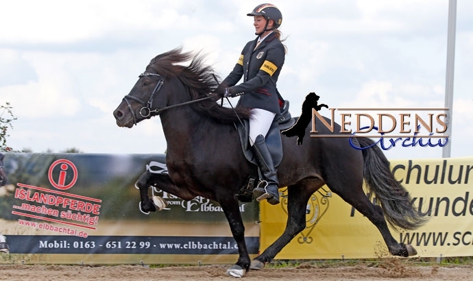 HIM live: Lucie & Brynja toppen T3, T4 an Fiona