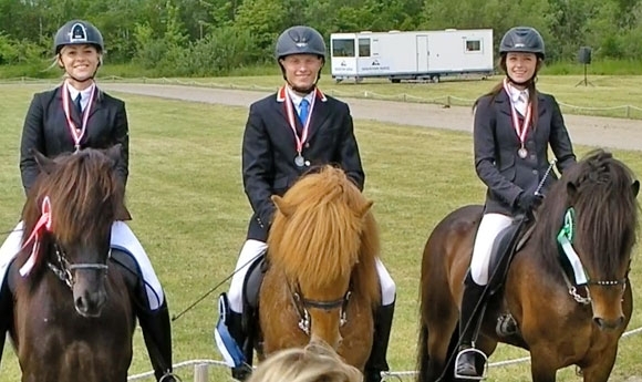 ISICUP: Caroline toppt YR-T1, Gulla-Gold, Sofie-Triple