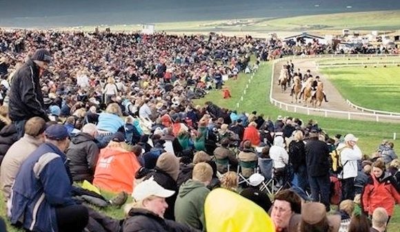 Landsmót-Legenden: Eine kurze Geschichte des Gæðingakeppni