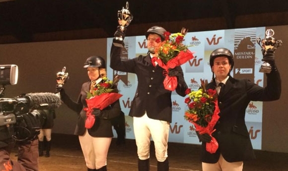 Meisterklasse: ‘Óli Draumur’ gewinnt V1 zu Saisonbeginn