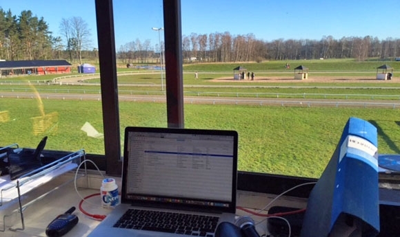 ISICUP: Sonniger Start @ M’hof, Tofte Ambo toppt YR-F1