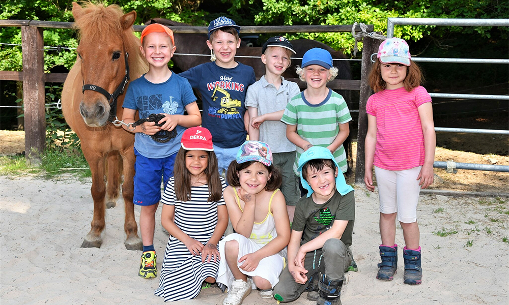 Patenpferd für Kita-Kinder: gutes Beispiel Carlinenhof