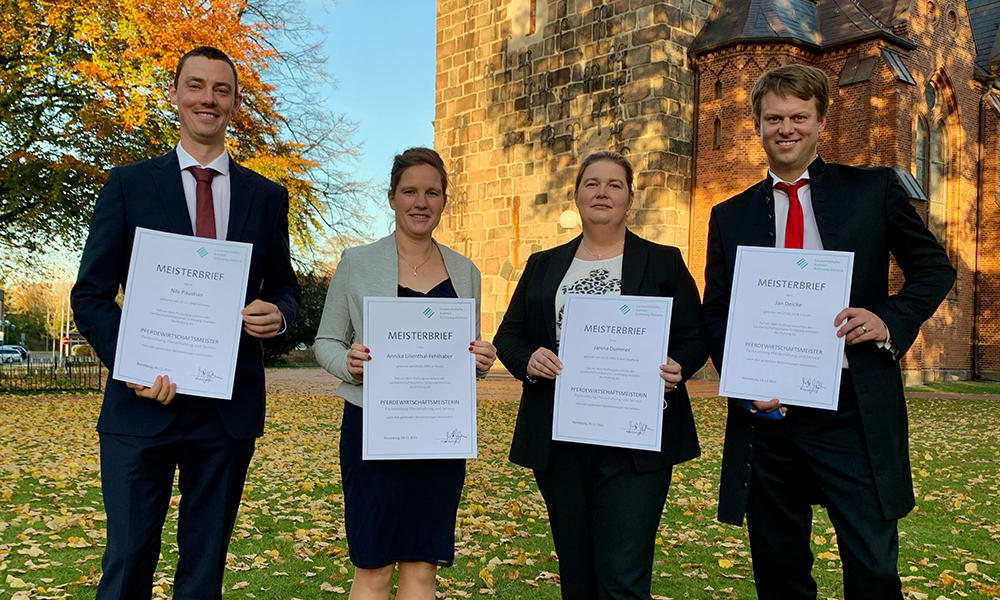 Meisterwürden für Annika, Jan, Janina und Nils