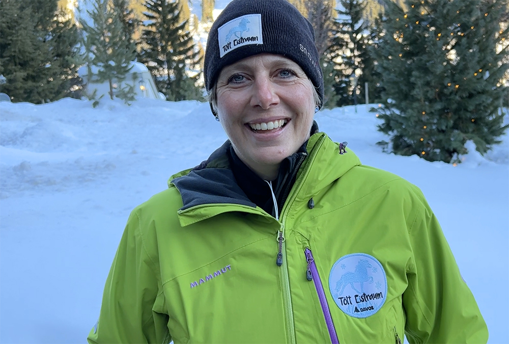 Davos-Turnierchefin liebt Pferde, Eis und die Berge