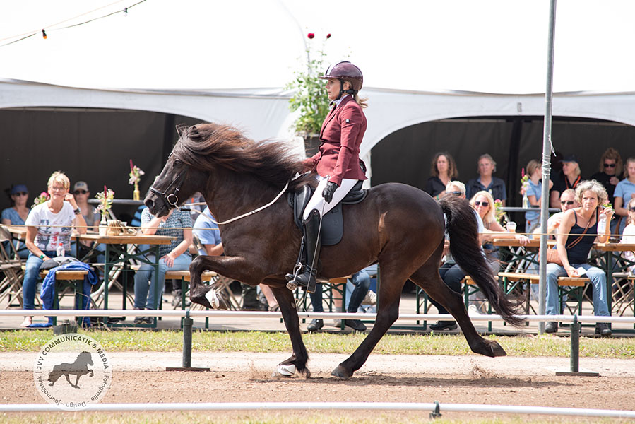 NK Oirschot: Rúna, Odette, Valerie & Jin in the lead