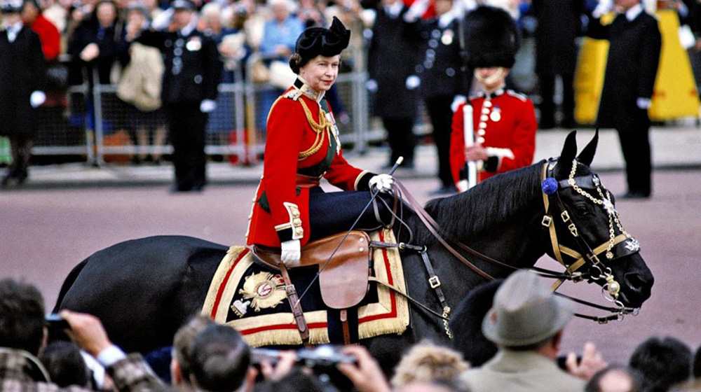 Farewell Elizabeth II: Queen and horse lover