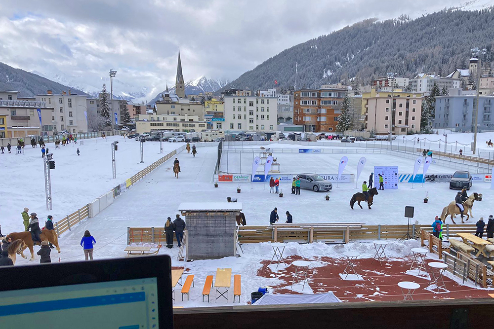 Eis-Spektakel in Davos hat begonnen, Isa 3x top