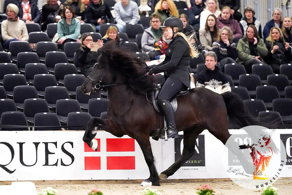 Julie und Kveikur toppen T1 von Herning / Video