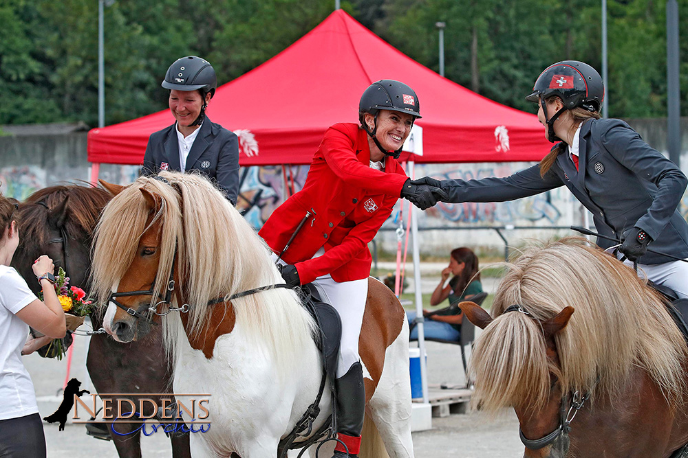 Lea, Indira, Dominique, Petra siegen auf Sólfaxi