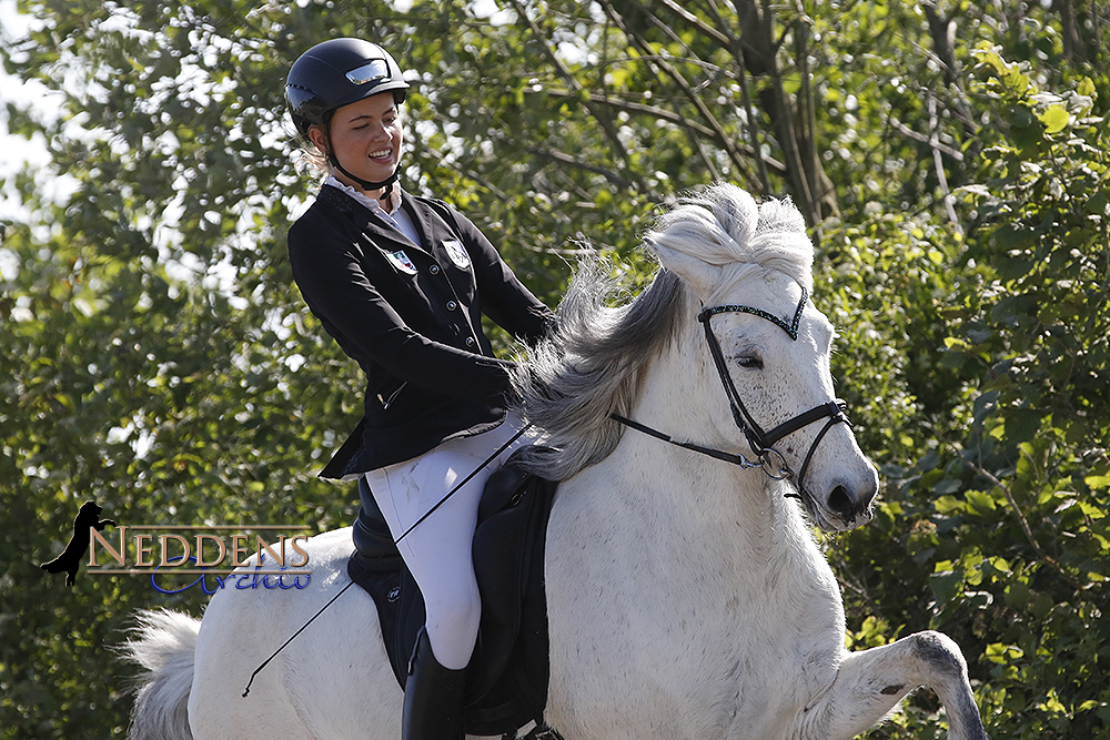 DJIM: Licht und Schatten, D1-Gold an Celina und Lilly