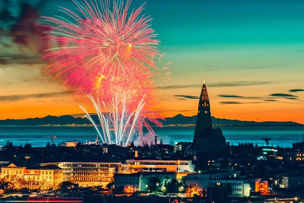 Ganztägige Kulturnacht SA in Reykjavík mit Feuerwerk