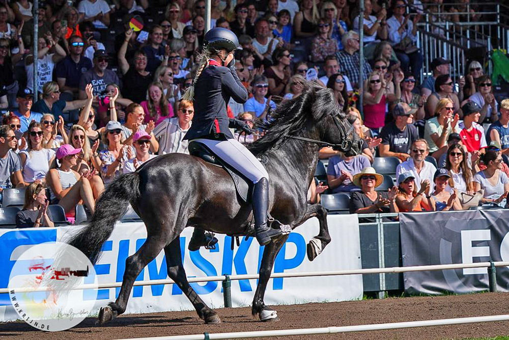 Daniel/Julie im T2-Clinch, Lena aktuell beste YR