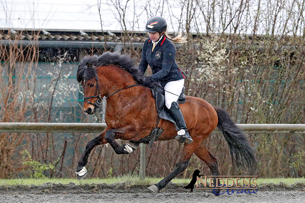 Feucht-fröhliche F1/F2 an Lena und Sophia