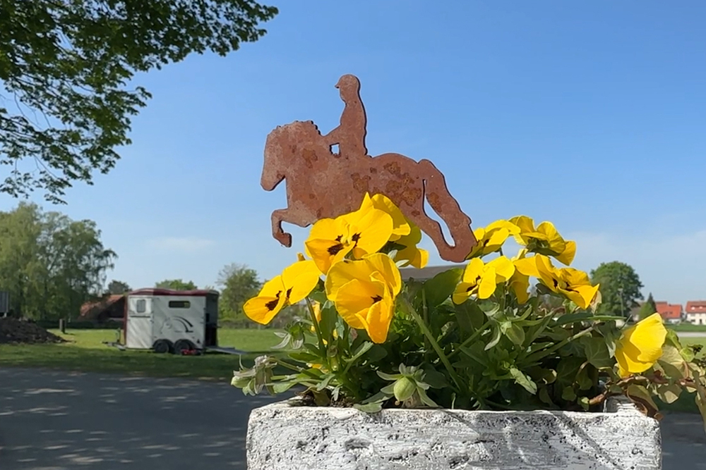 Mehrgängiger Tanz in den Mai am Rappenhof / Video