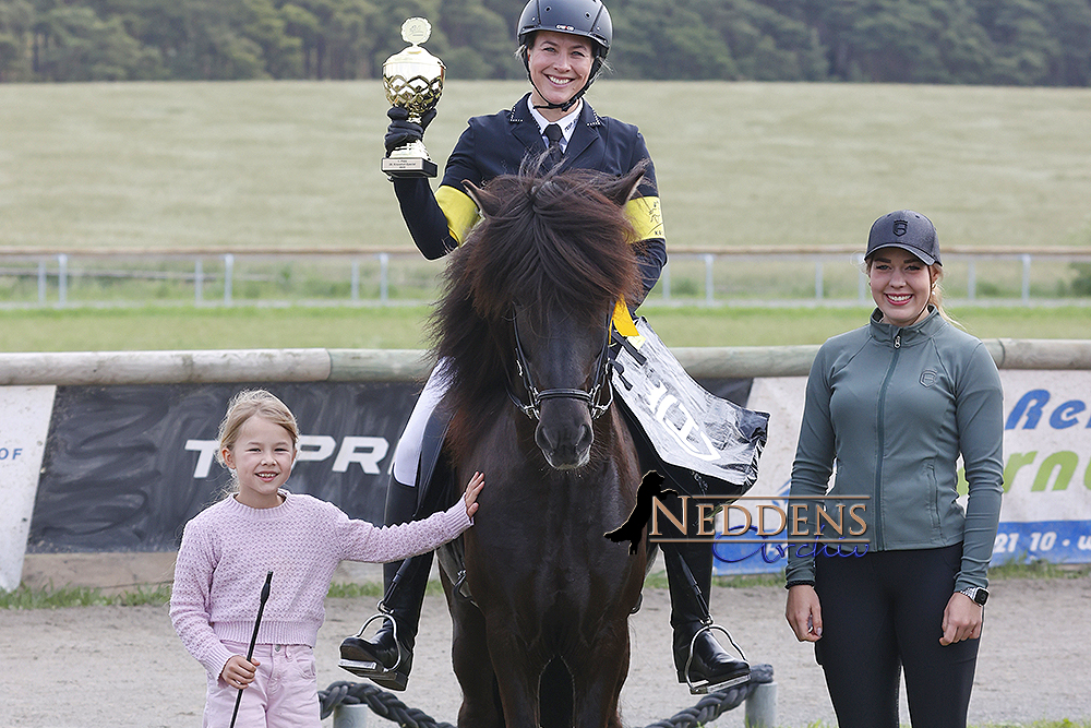 Kronshof-4G: Anne Stine, Jule, Karly strahlen