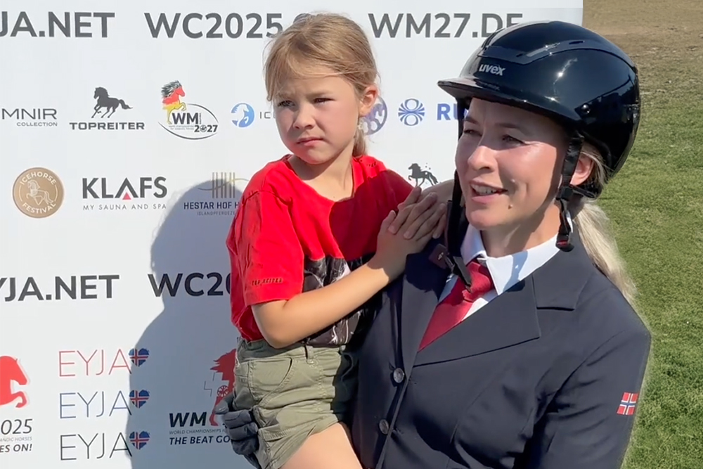 Anne Stine im EYJA-Talk … ‘I love being a horse girl’