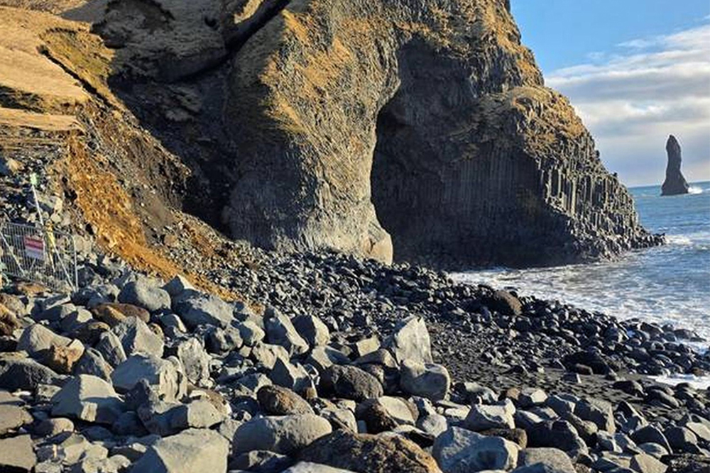 Geröll statt Diamantsand: Reynisfjara wie verwandelt