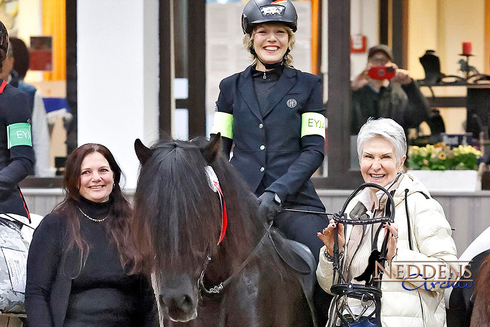 ‘Feder’ beim Münsteraner Vikings-Finale für Vicky