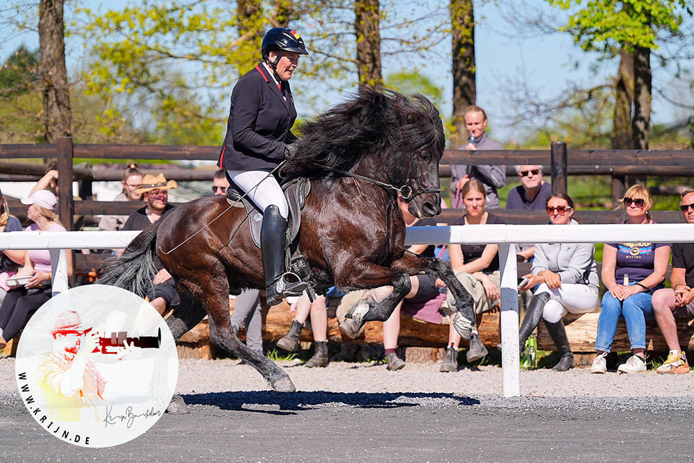 B’hof: Laura Weltklasse, Jolly/Milena toppen V1/F1