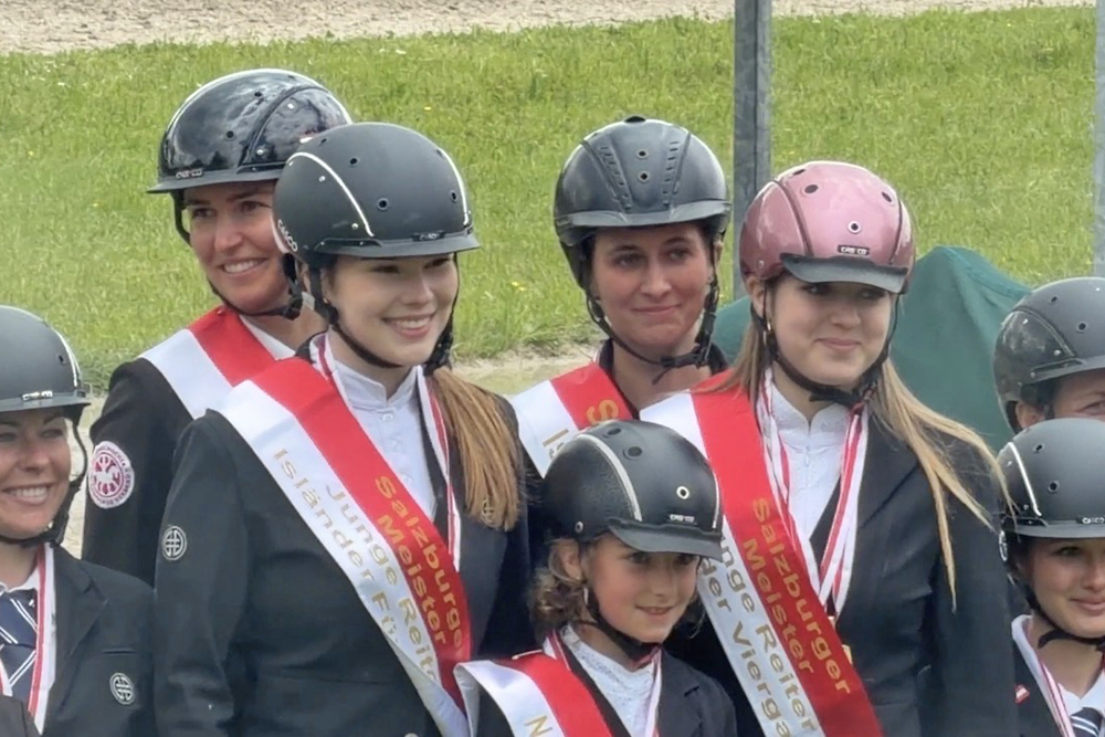 Straßwalchen: Gerrit, Carina, Stephi, Violetta top