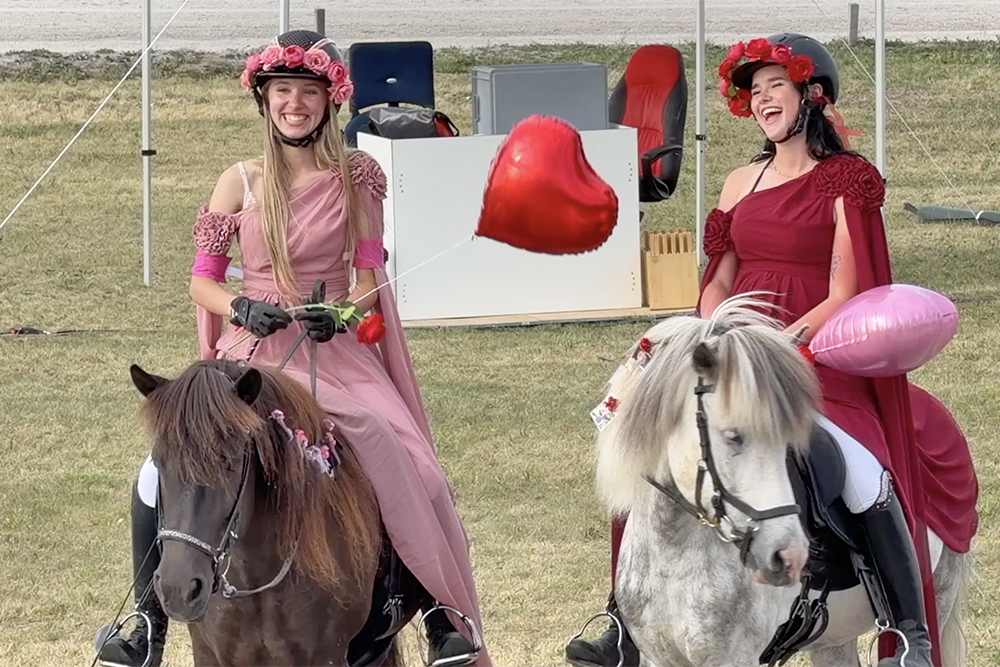 Eva, Christine, Villi stark in Königsbrunn / Video SA